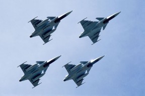 九游-中超引入体能监测系统实时掌握球员状态变化，中超身体对抗