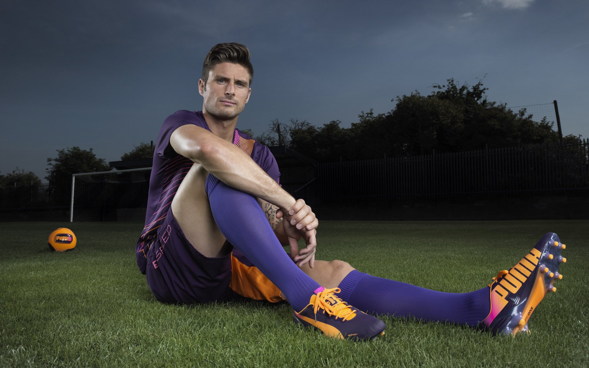 世界杯：球员社交媒体“禁言令”引发热议 有队选择赛期全封闭